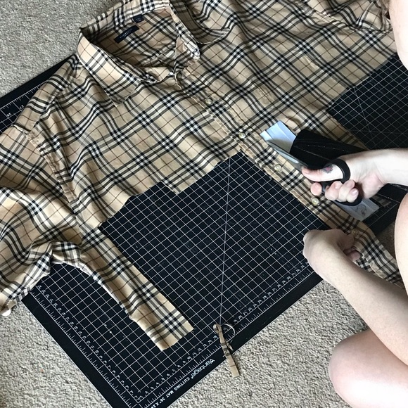 Authentic Upcycled BURBERRY Patchwork Face Mask - Picture 15 of 16